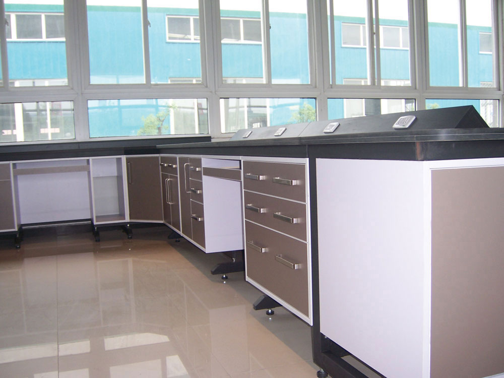 鋼木實(shí)驗(yàn)臺(tái)、化學(xué)實(shí)驗(yàn)臺(tái)、邊臺(tái)、中央實(shí)驗(yàn)臺(tái)、生物實(shí)驗(yàn)臺(tái)